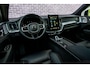Volvo XC60 2.0 T8 Plug-in hybrid AWD Ultra Dark Executive Edition | Bowers & Wilkins | Luchtvering | 22" | Massagefunctie voorstoelen | Zwarte hemelbekleding | Head-Up Display | Getint Glas | Memory Seats |