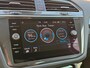 Volkswagen Tiguan 1.5 TSI ACT 150pk DSG Highline Business R | Trekhaak | ACC | Stoelverwarming | Camera |