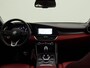 Alfa Romeo Giulia 2.0T Sprint | Apple Carplay/Android Auto | Lederen Bekleding | Camera | Lichtmetalen Velgen |
