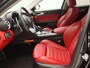 Alfa Romeo Giulia 2.0T Sprint | Apple Carplay/Android Auto | Lederen Bekleding | Camera | Lichtmetalen Velgen |