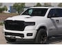 Dodge Ram LIMITED H.O 540 PK 706Nm | Massage + Full Option | De Meest Luxe en Volle Pick-Up in zijn Klasse | Comfortabele Dubbele Cabine met Royale 5 Zitplaatsen | BPM vrij | Nu Leverbaar uit Voorraad | Voorraad Nr 2336 - 7700 | De specialist in Amerikaanse pick‑ups in Nederland en Europa.