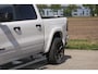 Dodge Ram LIMITED H.O 540 PK 706Nm | Massage + Full Option | De Meest Luxe en Volle Pick-Up in zijn Klasse | Comfortabele Dubbele Cabine met Royale 5 Zitplaatsen | BPM vrij | Nu Leverbaar uit Voorraad | Voorraad Nr 2336 - 7700 | De specialist in Amerikaanse pick‑ups in Nederland en Europa.