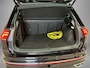 Volkswagen Tiguan 1.4TSIeHybrid 180kW/245PK DSG R-Line · Panoramadak · Trekhaak · 360°Camera + Parkeersensoren · 20'' · Apple/Android Car Play ·