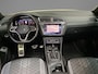 Volkswagen Tiguan 1.4TSIeHybrid 180kW/245PK DSG R-Line · Panoramadak · Trekhaak · 360°Camera + Parkeersensoren · 20'' · Apple/Android Car Play ·