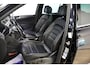 Volkswagen Tiguan 2.0 TSI 4Motion Highline Business R | Schuif- kanteldak | Elektrische trekhaak | Memory