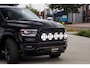 Dodge Ram WIDE BODY | 5.7 V8 HEMI | BRONZE BREDE WIELEN | OPEN UITLAAT KLEP | ZEER DIK | DUBBELE CABINE | DC | 5 PERSOONS | GRIJS KENETEKEN | BJ 2023 44000KM | FULL LED VERLICHTING | MEGA DIK |