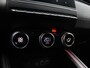 Renault Clio TCe 90 Techno / DEMO / CAMERA / PDC A / CLIMATE / CRUISE / APPLE CARPLAY / ANDROID AUTO / PRIVACY GLASS / DAB+ / 16'' LMV