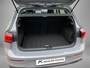 Volkswagen Golf 1.5eTSI/150PK Life Edition · Apple/Android Car Play · Navigatie · Head-Up display · Stoel-& stuurverwarming · Garantie t/m 21-04-2030 of 100000km.