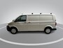 Volkswagen Transporter 2.0TDi 110pk L2H1 30 · Achteruitrijcamera · Trekhaak · Stoelverwarming · Standkachel · Apple Carplay / Android Auto · Dakdragers ·