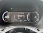Kia e-Soul ExecutiveLine 64 kWh | Lederen bekleding | Trekhaak afneembaar | Adaptieve cruise | Lane assist | Navigatie | Apple CarPlay | Harman / Kardon | Head-up display | Keyless | LED | DAB | Stoelverwarming&koeling | Stuurverwarming | 17 inch velgen | Camera | Volledig onderhouden