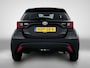 Toyota Yaris 1.5 Hybrid 115 Dynamic Comfort Pack | BTW voertuig | Dodehoek detectie | Stoel+Stuurverwarming | Parkeersensoren voor+achter | Draadloze telefoonlader | Climate Control | Cruise Contol | Navigatie | Apple CarPlay/Android Auto |
