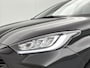 Toyota Yaris 1.5 Hybrid 115 Dynamic Comfort Pack | BTW voertuig | Dodehoek detectie | Stoel+Stuurverwarming | Parkeersensoren voor+achter | Draadloze telefoonlader | Climate Control | Cruise Contol | Navigatie | Apple CarPlay/Android Auto |