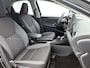 Toyota Yaris 1.5 Hybrid 115 Dynamic Comfort Pack | BTW voertuig | Dodehoek detectie | Stoel+Stuurverwarming | Parkeersensoren voor+achter | Draadloze telefoonlader | Climate Control | Cruise Contol | Navigatie | Apple CarPlay/Android Auto |