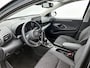 Toyota Yaris 1.5 Hybrid 115 Dynamic Comfort Pack | BTW voertuig | Dodehoek detectie | Stoel+Stuurverwarming | Parkeersensoren voor+achter | Draadloze telefoonlader | Climate Control | Cruise Contol | Navigatie | Apple CarPlay/Android Auto |