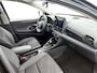 Toyota Yaris 1.5 Hybrid 115 Dynamic Comfort Pack | BTW voertuig | Dodehoek detectie | Stoel+Stuurverwarming | Parkeersensoren voor+achter | Draadloze telefoonlader | Climate Control | Cruise Contol | Navigatie | Apple CarPlay/Android Auto |