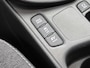 Toyota Yaris 1.5 Hybrid 115 Dynamic Comfort Pack | BTW voertuig | Dodehoek detectie | Stoel+Stuurverwarming | Parkeersensoren voor+achter | Draadloze telefoonlader | Climate Control | Cruise Contol | Navigatie | Apple CarPlay/Android Auto |