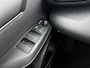 Toyota Yaris 1.5 Hybrid 115 Dynamic Comfort Pack | BTW voertuig | Dodehoek detectie | Stoel+Stuurverwarming | Parkeersensoren voor+achter | Draadloze telefoonlader | Climate Control | Cruise Contol | Navigatie | Apple CarPlay/Android Auto |