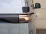Volkswagen ID. Buzz Cargo Bulli Limited Edition Elektromotor 210 kW (286 pk) | 360 camera | Navi | Achterdeuren | Wegkl. Trekhaak | Comfort stoelen | Led Matrix | schuifdeuren links en rechts |