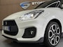 Suzuki Swift 1.4 Sport Smart Hybrid Navi | 17" | Carplay | Camera | Stoelverwarming | ACC | Dodehoek | 100% Elk jaar Suzuki Dealer onderhouden!
