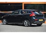 Volvo V40 T3 Momentum | Standkachel | Stoelverwarming | Volvo on call | Dealeronderhouden