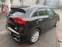 Kia Niro EV e-Niro DynamicPlusLine 64 kWh AIRCO I NAV I LEDER INERIEUR I OPEN DAK I 1e EIGENAAR I COMPLETE ONDERHOUDSHISTORIE I SOH 95,3% MET 12 MAANDEN ALL-IN GARANTIE