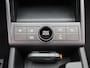 Hyundai Kona Electric Long Range Pure Edition 64.8 kWh | 510 km actieradius | Stoel verwarming | Stuurverwarming | Achteruitrijcamera | Lichtmetalen velgen |