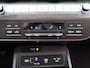 Hyundai Kona Electric Long Range Pure Edition 64.8 kWh | 510 km actieradius | Stoel verwarming | Stuurverwarming | Achteruitrijcamera | Lichtmetalen velgen |