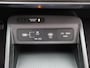 Hyundai Kona Electric Long Range Pure Edition 64.8 kWh | 510 km actieradius | Stoel verwarming | Stuurverwarming | Achteruitrijcamera | Lichtmetalen velgen |