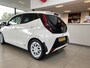 Toyota Aygo 1.0 VVT-i x-play limited,Sport,Apple Carplay/Android Auto,Achteruitrijcamera,Spraakbediening,Airco,Snelheidsbegrenzer,Achteruitrijsensoren.Ipod Usb Aansluiting