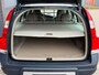 Volvo XC70 2.5 T Momentum CLIMA CRUISE SCHUIFDAK TREKHAAK PDC