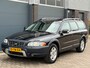 Volvo XC70 2.5 T Momentum CLIMA CRUISE SCHUIFDAK TREKHAAK PDC