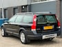 Volvo XC70 2.5 T Momentum CLIMA CRUISE SCHUIFDAK TREKHAAK PDC
