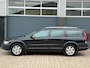 Volvo XC70 2.5 T Momentum CLIMA CRUISE SCHUIFDAK TREKHAAK PDC