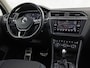 Volkswagen Tiguan 1.5 TSI ACT Highline 150Pk Automaat (VIRTUAL COCKPIT, APPLE CARPLAY, GROOT NAVI, CAMERA, STOELVERWARMING, SPORTSTOELEN, GETINT GLAS, ADAPTIVE CRUISE, NIEUWSTAAT)