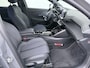 Peugeot 208 | Demo Deal | GT, | 17’’ lichtmetalen velgen ‘YANAKA’, afgewerkt in zwart Orbital met glanzende mat, en vier inzetten mat | Automatisch dimmende binnenspiegel | Drive Assist Plus Pack