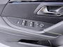 Peugeot 208 | Demo Deal | GT, | 17’’ lichtmetalen velgen ‘YANAKA’, afgewerkt in zwart Orbital met glanzende mat, en vier inzetten mat | Automatisch dimmende binnenspiegel | Drive Assist Plus Pack