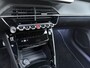 Peugeot 208 | Demo Deal | GT, | 17’’ lichtmetalen velgen ‘YANAKA’, afgewerkt in zwart Orbital met glanzende mat, en vier inzetten mat | Automatisch dimmende binnenspiegel | Drive Assist Plus Pack