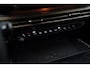 Lancia Ypsilon LX 54 kWh Elek. Stoelen | Alcantara Bekleding | Camera Voor + Achter | Adaptieve Cruise | 17" Lichtmetaal | Stoelverwarming | Achteruitrijcamera | Airco (automatisch) | Alcantara bekleding