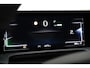 Lancia Ypsilon LX 54 kWh Elek. Stoelen | Alcantara Bekleding | Camera Voor + Achter | Adaptieve Cruise | 17" Lichtmetaal | Stoelverwarming | Achteruitrijcamera | Airco (automatisch) | Alcantara bekleding