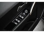 Lancia Ypsilon LX 54 kWh Elek. Stoelen | Alcantara Bekleding | Camera Voor + Achter | Adaptieve Cruise | 17" Lichtmetaal | Stoelverwarming | Achteruitrijcamera | Airco (automatisch) | Alcantara bekleding