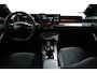 Lancia Ypsilon LX 54 kWh Elek. Stoelen | Alcantara Bekleding | Camera Voor + Achter | Adaptieve Cruise | 17" Lichtmetaal | Stoelverwarming | Achteruitrijcamera | Airco (automatisch) | Alcantara bekleding