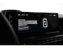 Lancia Ypsilon LX 54 kWh Elek. Stoelen | Alcantara Bekleding | Camera Voor + Achter | Adaptieve Cruise | 17" Lichtmetaal | Stoelverwarming | Achteruitrijcamera | Airco (automatisch) | Alcantara bekleding
