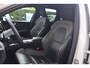 Volvo XC60 T6 Recharge AWD R-Design | Longe Range | Trekhaak | Parkeercamera | Glossy Black | Keyless