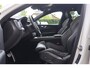 Volvo XC60 T6 Recharge AWD R-Design | Longe Range | Trekhaak | Parkeercamera | Glossy Black | Keyless