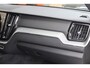 Volvo XC60 T6 Recharge AWD R-Design | Longe Range | Trekhaak | Parkeercamera | Glossy Black | Keyless