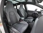 Volkswagen Golf Variant 1.5 eTSI R-Line DSG | 150PK | Trekhaak | Panoramadak | Zondag Open!