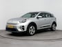 Kia Niro EV e-Niro DYNAMICLINE 64 kWh | SoH 95,3% | PDC | WARMTEPOMP | CAMERA | CLIMA | CRUISE ADAPT. | NAVI | PRIVACY GLASS | DAKRAILING | APPLE CAR PLAY & ADROID AUTO | 17'' LM VELGEN |