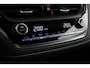 Toyota Corolla 1.8 Hybrid Style | Trekhaak | Navigatie | Head-up display | Stoelverwarming | Full LED | Parkeersensoren voor/achter | Keyless | Adaptive Cruise | Clima | Apple Carplay / Android Auto | Camera | 17 inch
