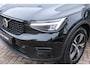 Volvo XC40 B4 Plus Dark | Panoramadak | Trekhaak | Verwarmbare voorstoelen en stuurwiel | Premium audio by Harman Kardon | Adaptieve cruise control