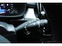 Volvo XC40 B4 Plus Dark | Panoramadak | Trekhaak | Verwarmbare voorstoelen en stuurwiel | Premium audio by Harman Kardon | Adaptieve cruise control